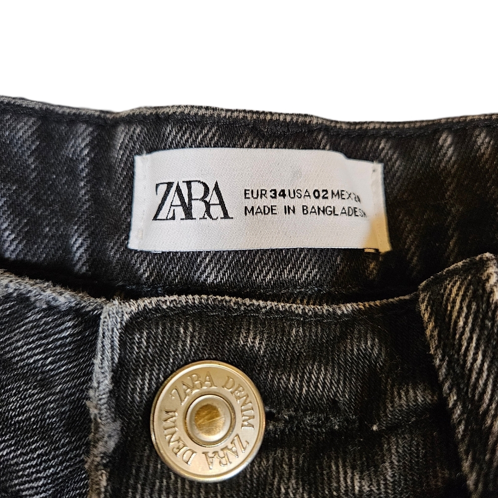 Zara Distressed Jean Cut Off Shorts, Black, US Size 2 - Picture 2 of 11